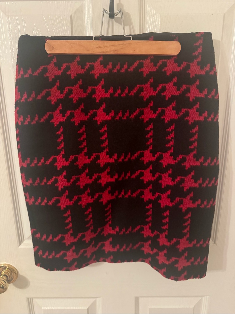 Talbots Black and Red Houndstooth Knit Pencil Skirt